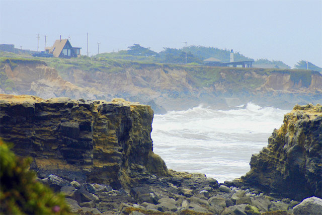 Coastal Home © Dennis Mojado