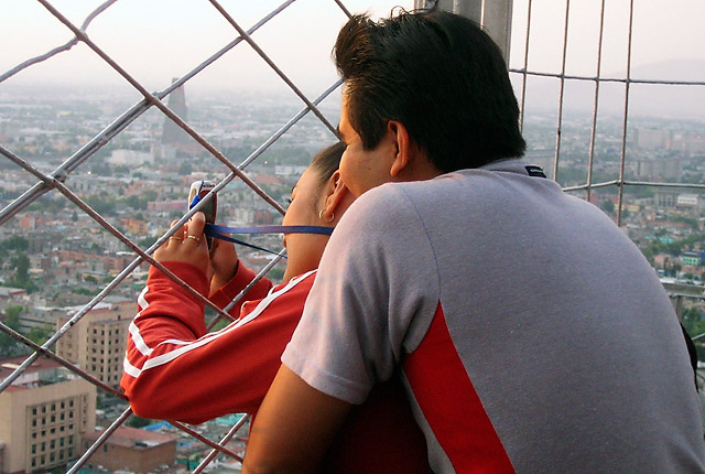 Mexican Lovebirds © Dennis Mojado