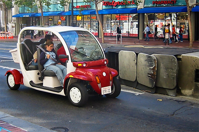 SF Tourist Car © Dennis Mojado