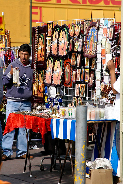 Vendors © Dennis Mojado